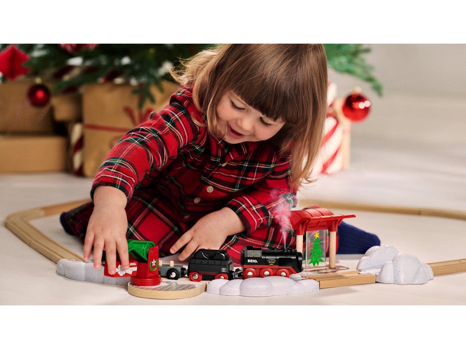 Brio 36014 Christmas Steaming Train Set Brio 36014 Christmas Steaming Train Set